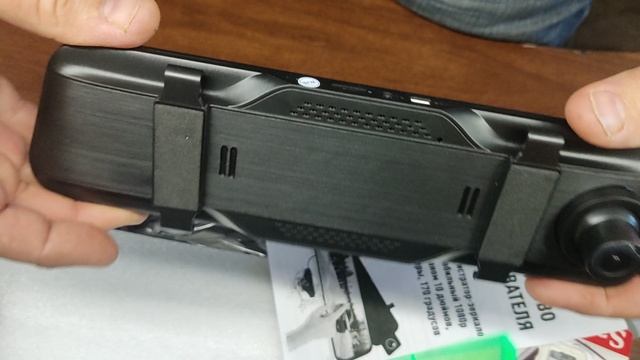 видеорегистратор зеркало с камерой заднего вида за 2.000 ₽  с озон.