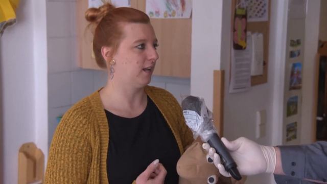 Maskottchen hält Kontakt zu KiTa-Kids смотреть онлайн