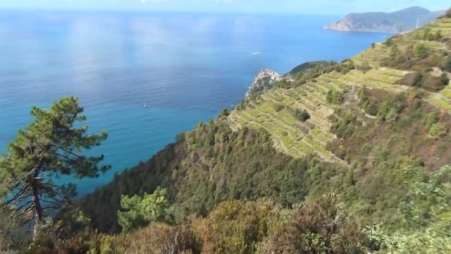 Чинкве Терре.  Полет над морем.