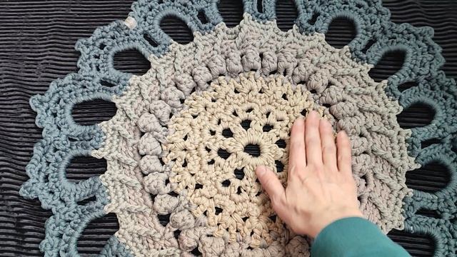 коврик Анемон 65 см из полиэфирного шнура. ручная работа