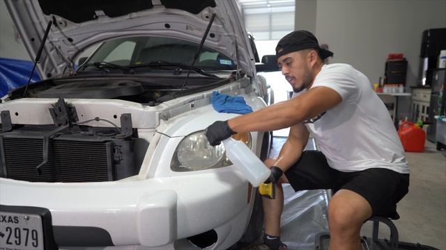 HOW TO RESTORE HEADLIGHTS (The Simple Way) смотреть онлайн