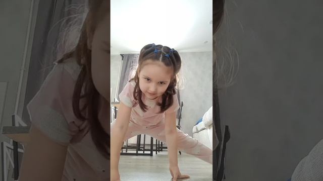 учимся делать шпагат смотреть онлайн