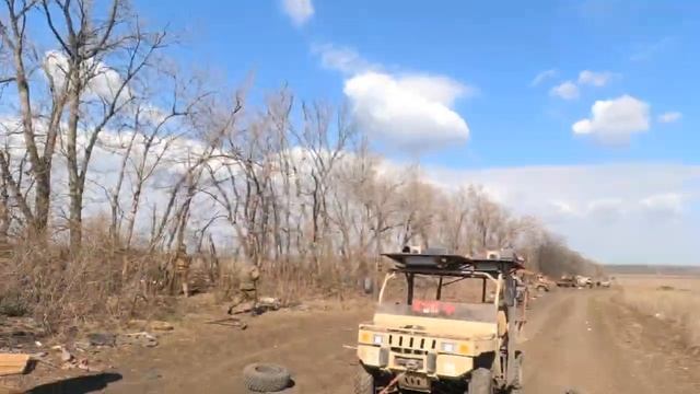 Налет украинских FPV-дронов в процессе эвакуации смотреть онлайн