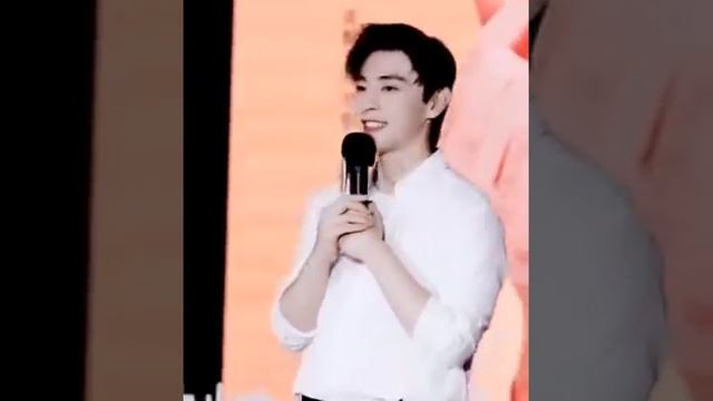 Дэн Лунь / Deng Lun. Улыбка, делающая мир светлее. @taisrhys9281 смотреть онлайн