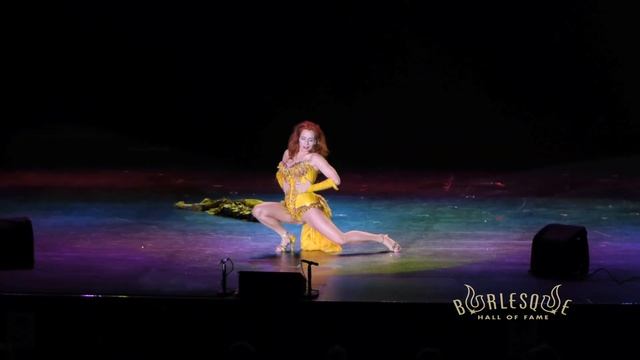 Ophelia Flame at Burlesque Hall of Fame 2012 смотреть онлайн