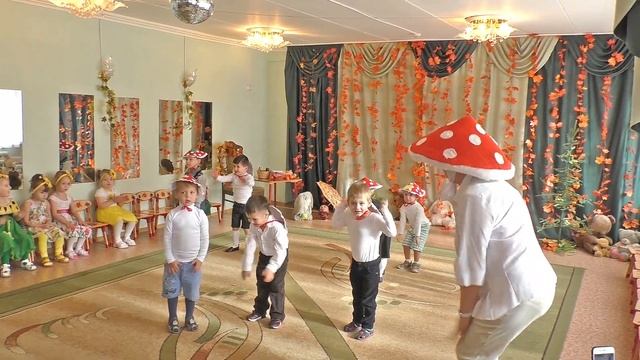 Детский праздник осени в детском саду "Солнышко" 19 октября 2017 г. смотреть онлайн