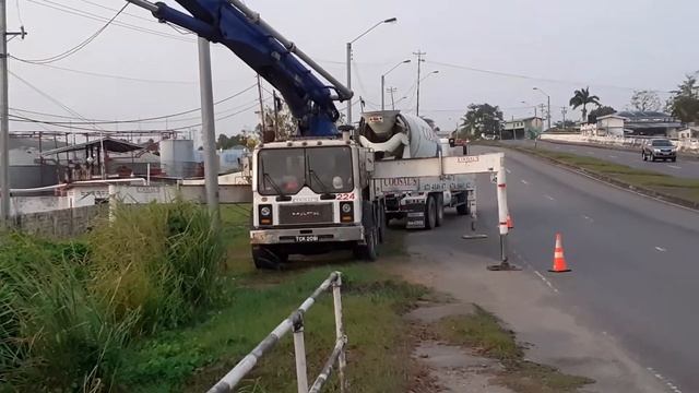 pumping concrete in T&T смотреть онлайн
