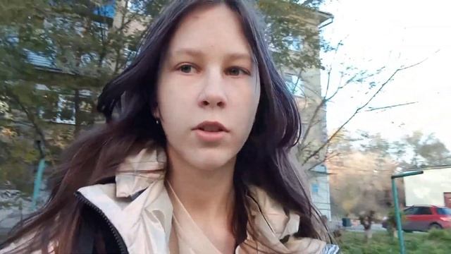 Влог с Виолеттой после английского || нашли заброшенный дом, гуляли на площадках. смотреть онлайн