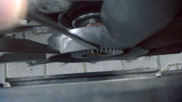 Uszkodzona pompa wody BMW E36 M50B20 2.0 смотреть онлайн