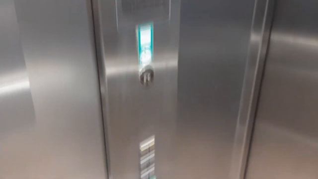 1993 Schindler elevator (m) - Hotel ibis Hannover Medical Park, Germany смотреть онлайн