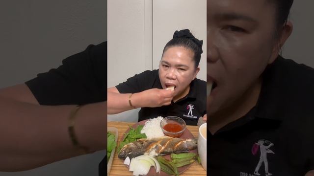 Huge Fried Fish With Mints And Spicy Sauce Yummy Dinner