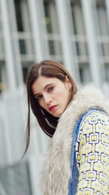 CHAQUETA ALPACA DETALLES DENIM FABIANA смотреть онлайн