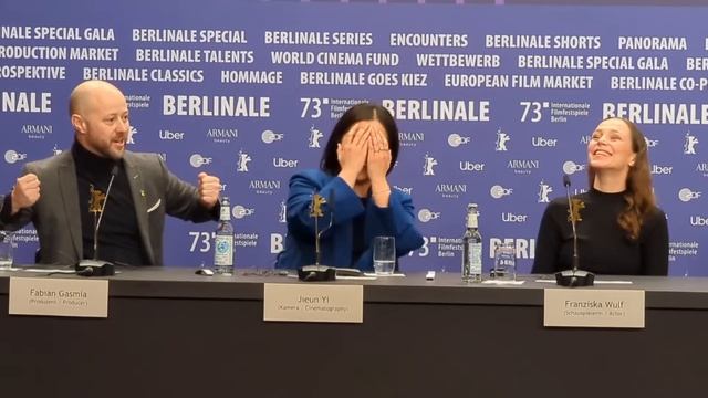 Berlinale 2023: "Sonne und Beton' Pressekonferenz mit Felix Lobrecht, Levy R. Arcos & Vincent Wieme смотреть онлайн