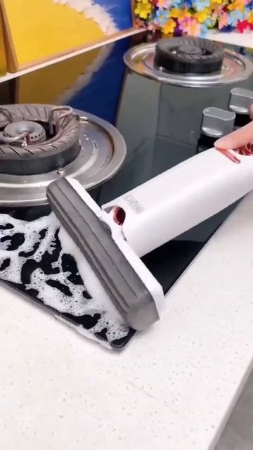 Mini Squeezy Mop Cleaner ad reel 3 11 смотреть онлайн