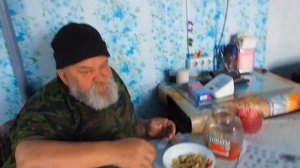 Деревенский быт ПОКАЗЫВАЕМ КАК МЫ СЕМЬЁЙ ЖИВЕМ разговариваем о шпиёнах в России Продукты Ела прочее