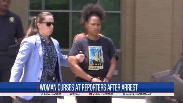 Mom curses out cameras, makes obscene gestures as she's taken to jail in Baton Rouge смотреть онлайн