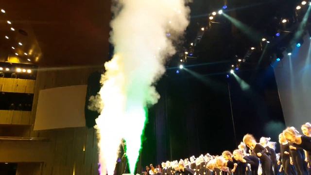 Вертикальные дым машины. БКЗ. ADJ Fog Fury Jett смотреть онлайн