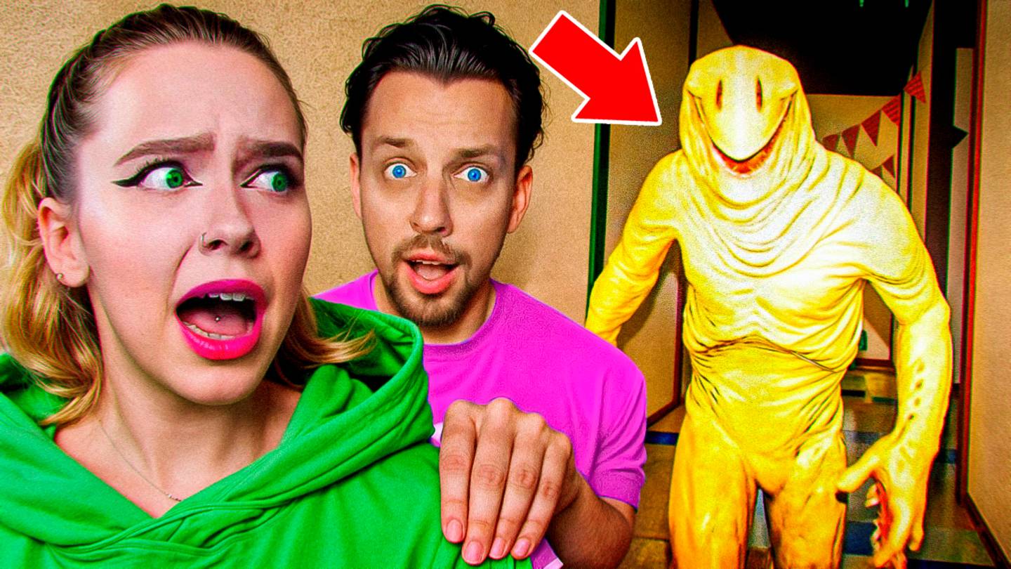 СТРАШНЫЕ АНОМАЛИИ ! ВЫЖИВАЮ С САШЕЙ ДАБЛ БАБЛ смотреть онлайн