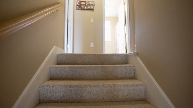 109 W Ridge Circle | Hopkington, NH homes & real estate by Shawna Phillips смотреть онлайн