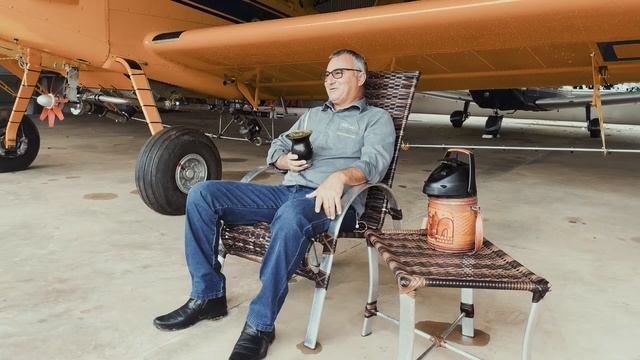 Entrevista com o Sr. Carlos Morin, Piloto Agrícola e Operador смотреть онлайн