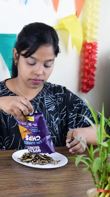 Chocolate + Chips = Taste kese Hoga ?? 🤔 | Healty Chips !! #shorts #ashortaday #ytshorts смотреть онлайн