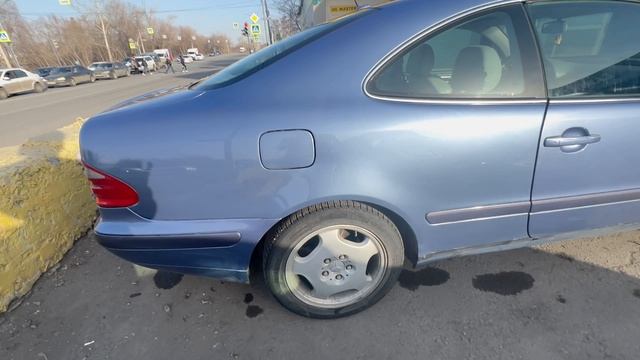 Мерседес Бенц CLK 320