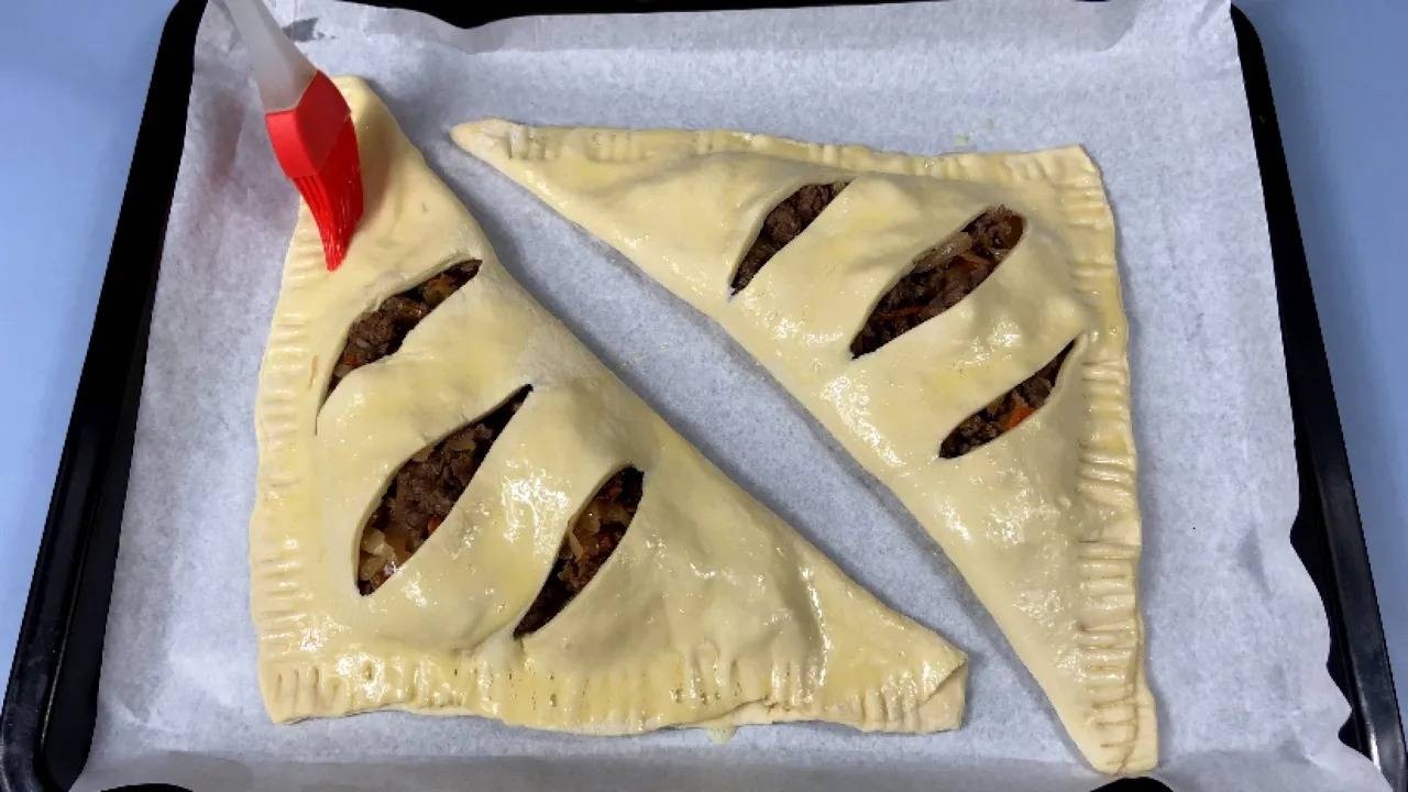 Восхитительно, просто ВЕЛИКОЛЕПНО! Сказали мне родные, когда ПОПРОБОВАЛИ! Готовлю вместо ЧЕБУРЕКОВ! смотреть онлайн