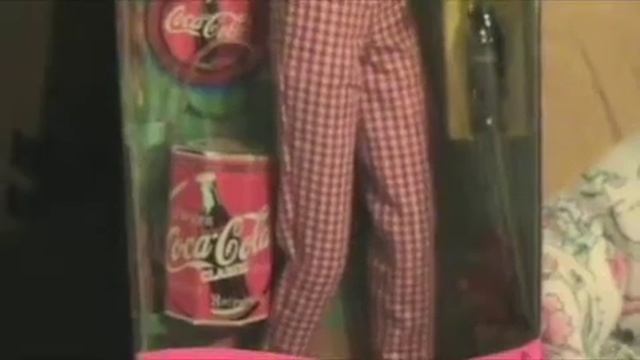 Coca Cola Picnic barbie смотреть онлайн