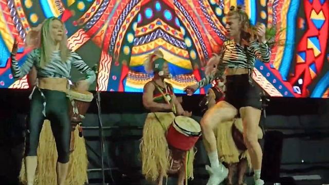 ЗУМБА вместе с АФРОШОУ в клубе 1930 Moscow ! 🔥🪘💃🏾🎉 смотреть онлайн