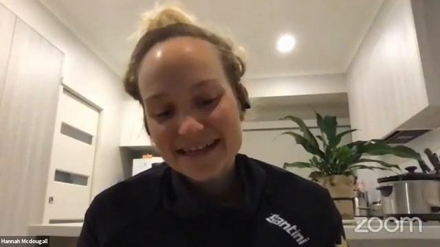 Monday Night Live with Hannah Macdougall смотреть онлайн
