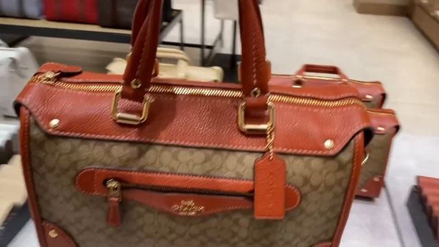 COACH OUTLET~DISNEY COLLECTION ~BAG ~WALLET ~SHOES ~CLOTHES ~SALE up to 75% OFF #shopwithme #viral смотреть онлайн