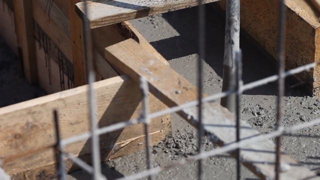 Dom Optymalny, betonowanie fundamentów смотреть онлайн