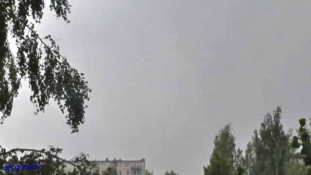 ЛИВЕНЬ И ГРОЗА В ГОРОДЕ.Энергетики шалят.А я дома смотреть онлайн