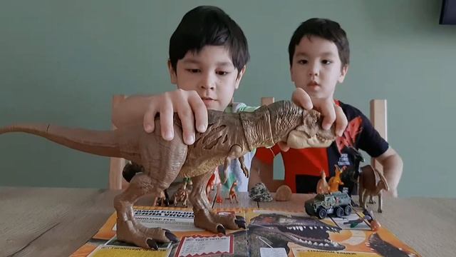 Тирексы и Паразауролофы из моей коллекции смотреть онлайн