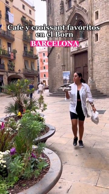 ☕️+🥐 en el born en Barcelona! Perfecta combinación! смотреть онлайн
