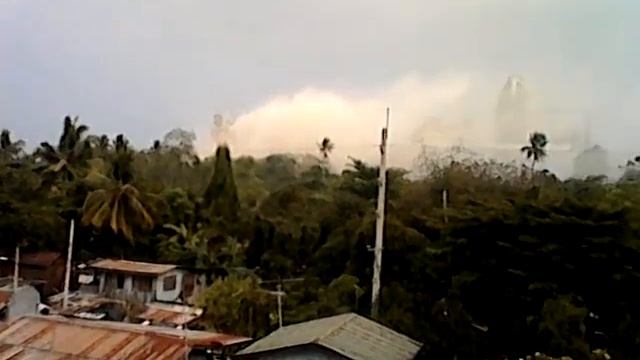 Holcim cement plant leak (original video by Jonard Jimenez) смотреть онлайн