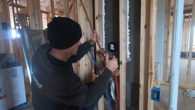 Tub + Shower Faucet Install смотреть онлайн