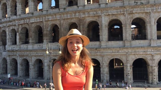 Погода радует то солнцуем, то дождем