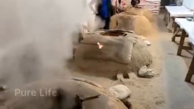 удивительный производство лепёшки в Узбекистане смотреть онлайн