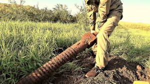 Задолбался копать огромные находки! Коп металлолома разбил чугун и загрузил всё.