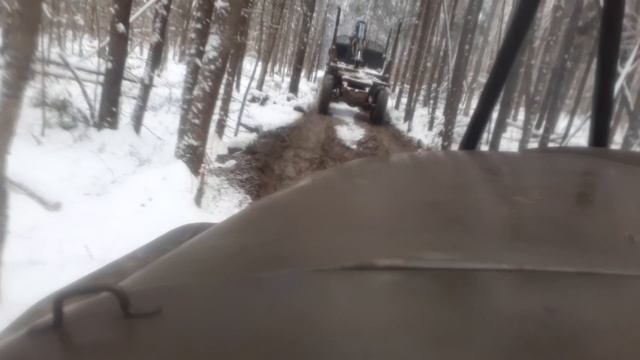 Как очищаются лесные дороги!!! В я нваре как в октябре!!! смотреть онлайн