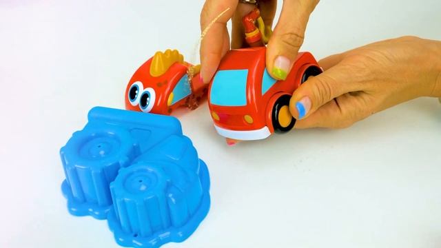 Детские песни и машинки Мокас | Песенки про машинки в песочнице смотреть онлайн