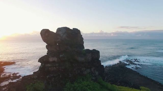 Beautiful shots of Hawaii-4k meditative music смотреть онлайн