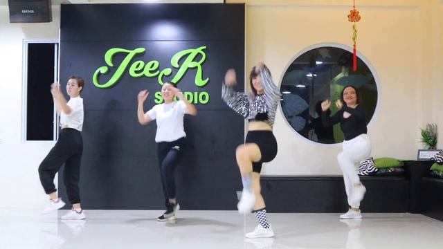 Zumba || Left Right - Dani Crazy Town || Zin103 || Warm Up