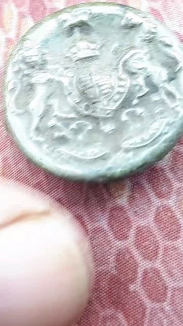 Интересная пуговица попалась! смотреть онлайн