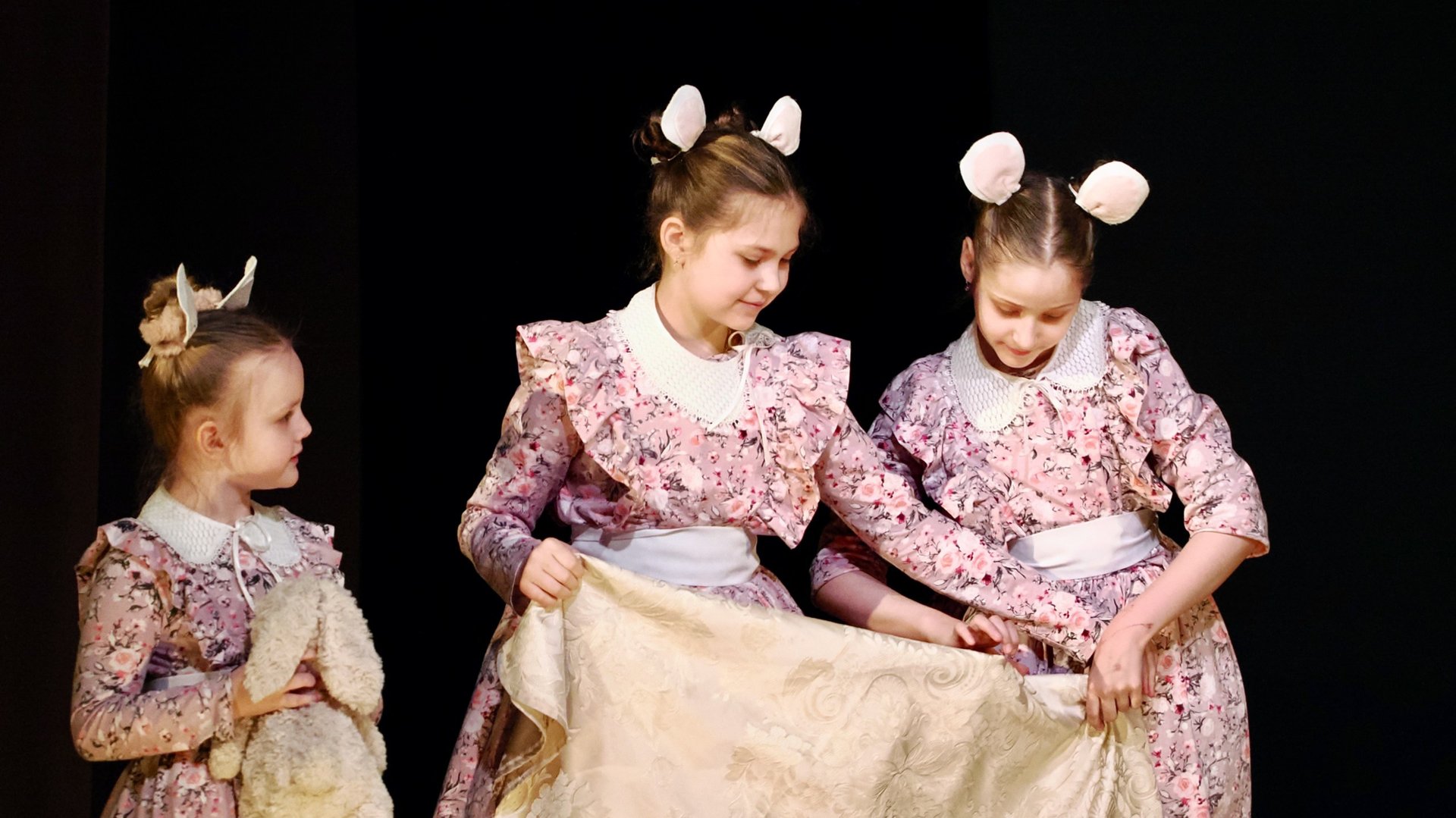 Спектакль Кошки-мышки смотреть онлайн