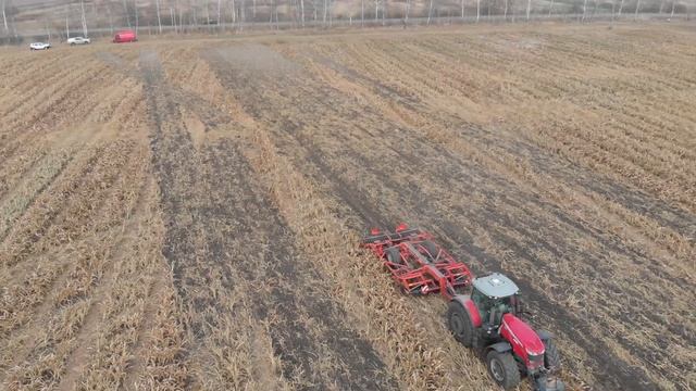 Kuhn Performer 4000 and Massey Ferguson 8740 смотреть онлайн