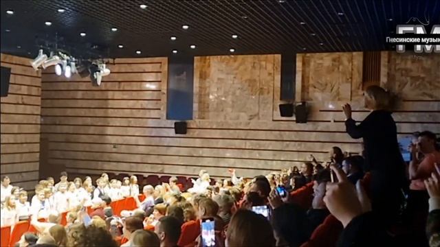 "Казаки" - Хор "Московские колокольчики". смотреть онлайн