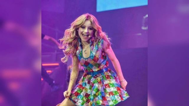 Тъмен или светъл цвят на косата й отива повече на Карол???/описание смотреть онлайн