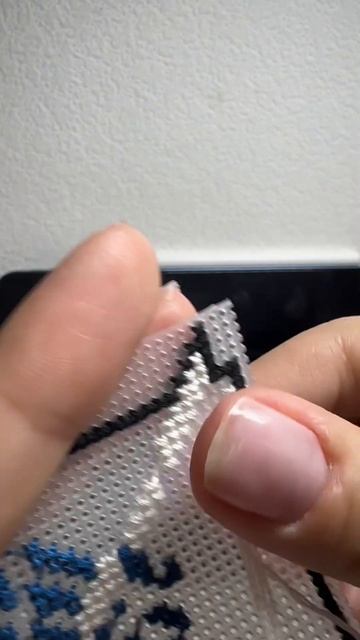 Значок крестиком Атака Титанов #АтакаТитанов #вышивка #рукоделие #творчество #хобби #diy #аниме